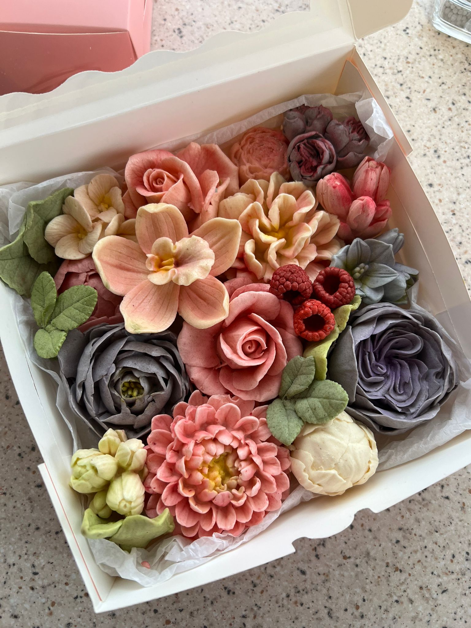 Rose Deluxe Box 18x18